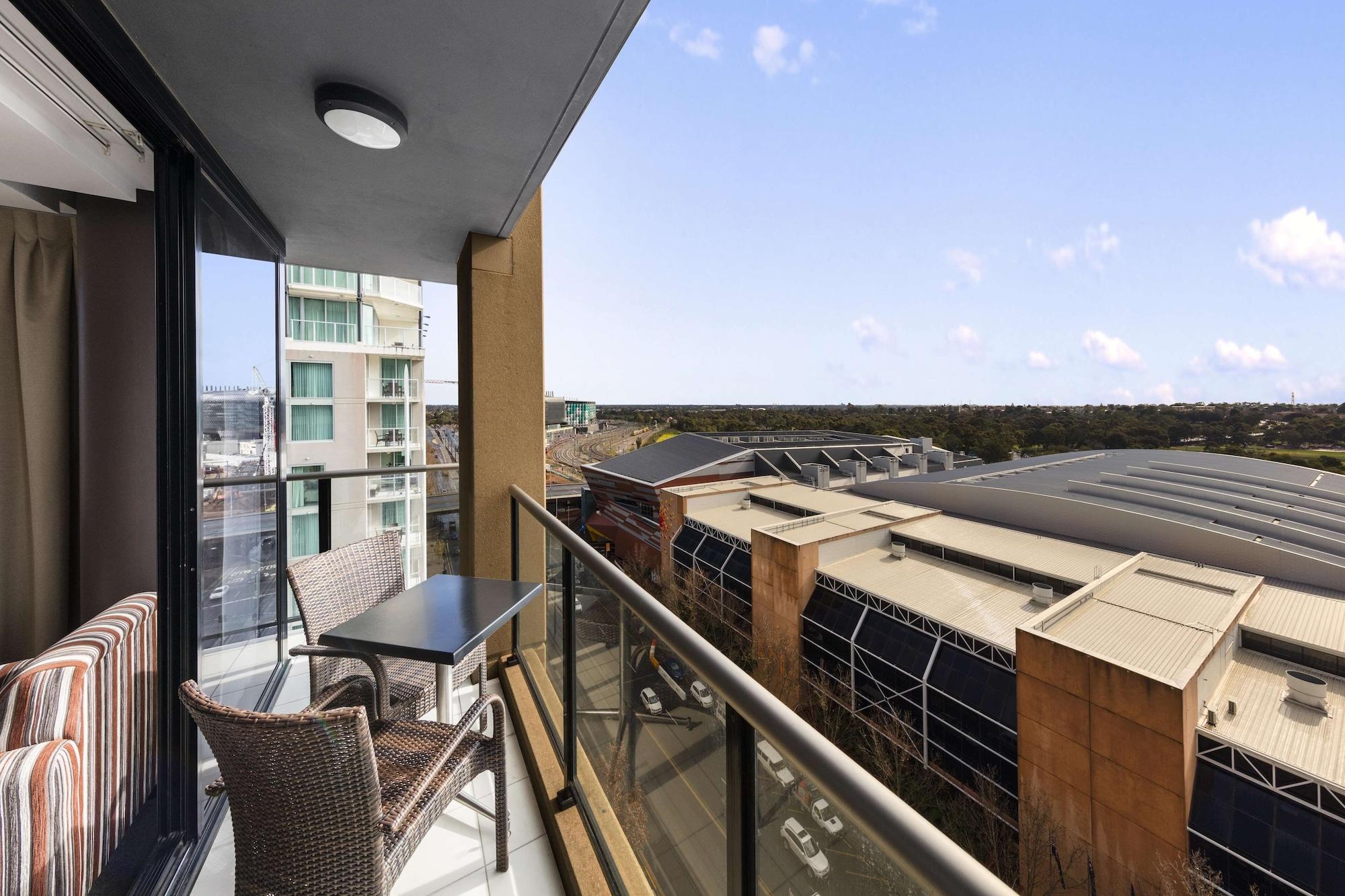 Oaks Adelaide Horizons Suites Exterior foto