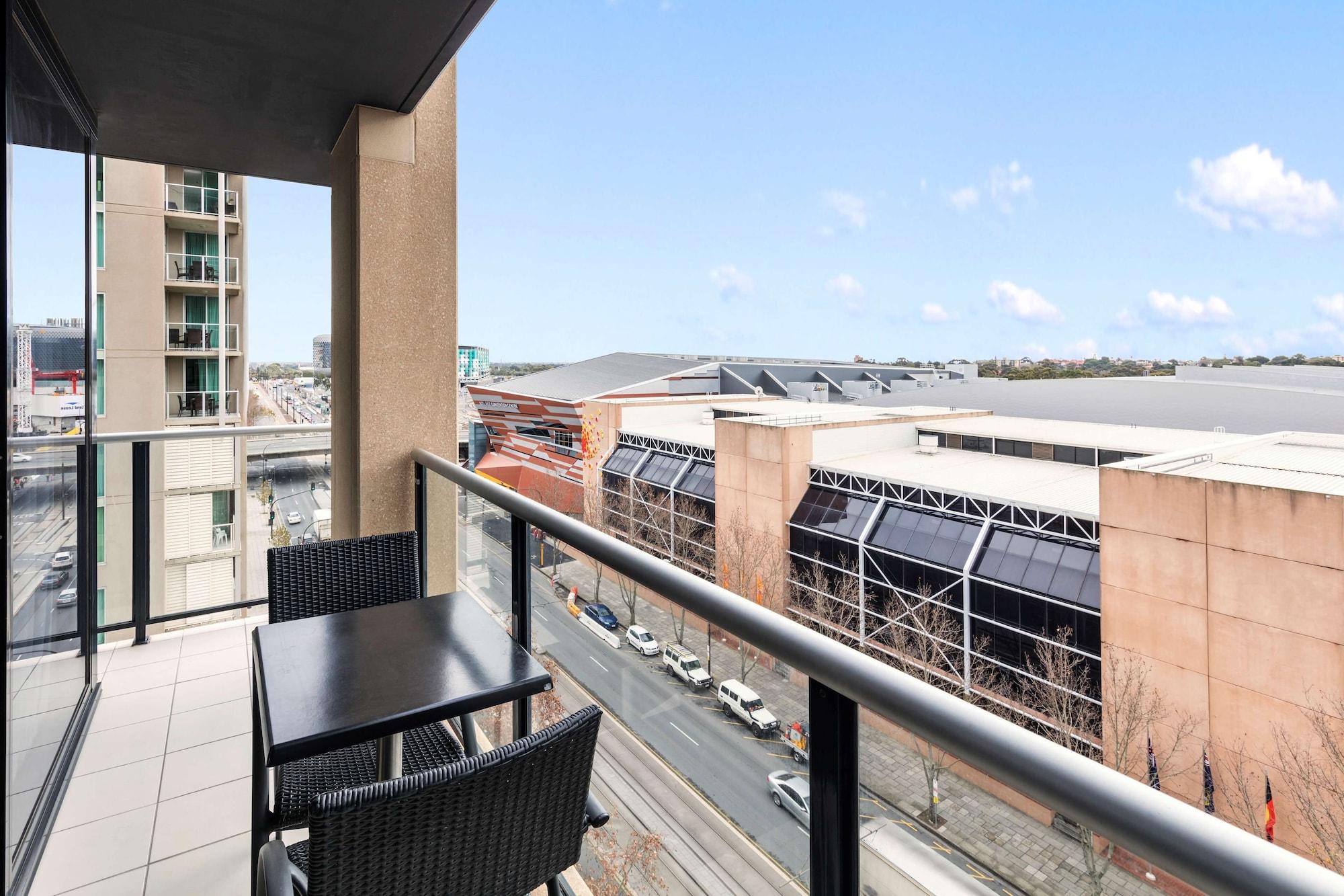 Oaks Adelaide Horizons Suites Exterior foto