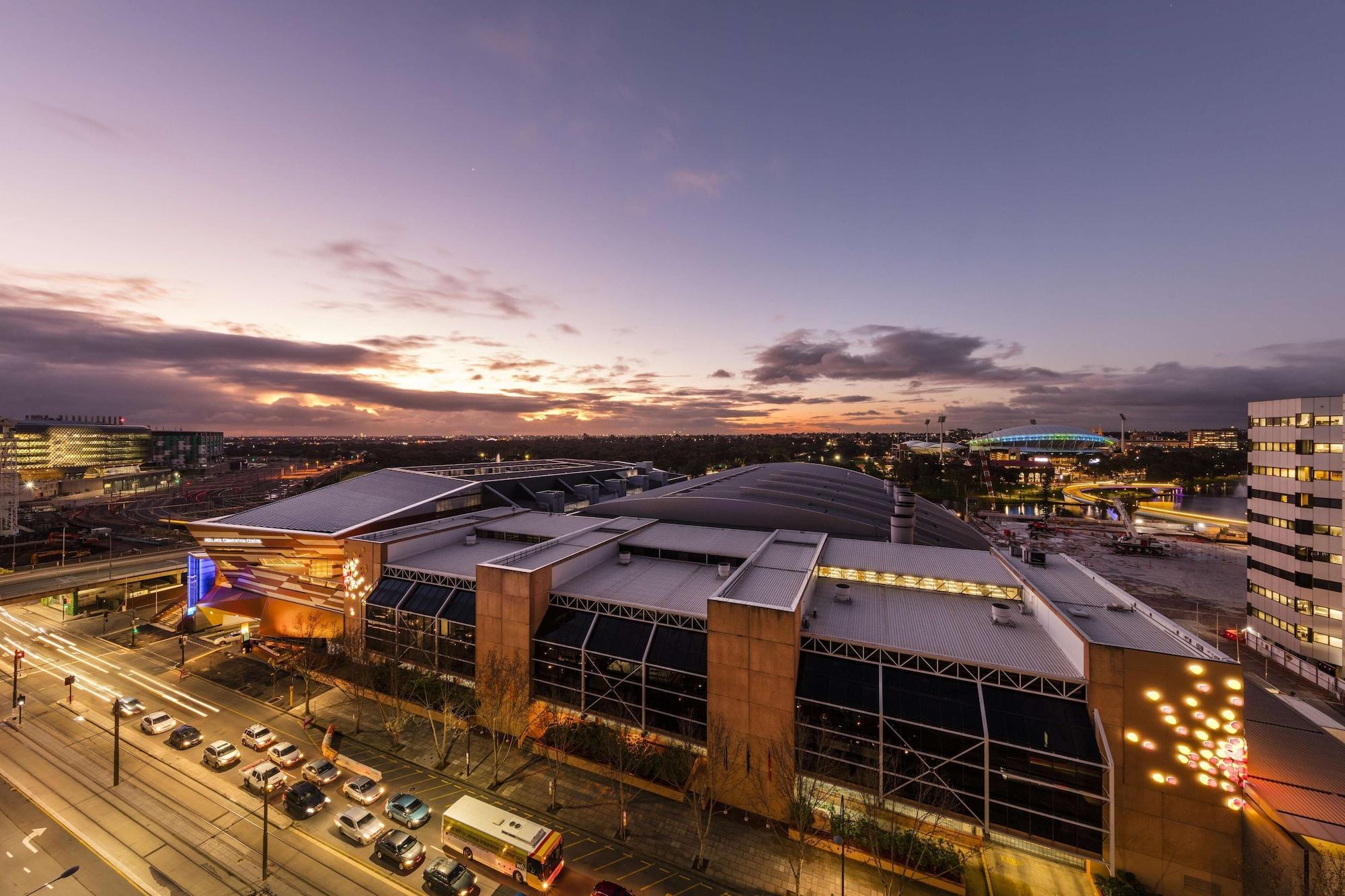 Oaks Adelaide Horizons Suites Exterior foto