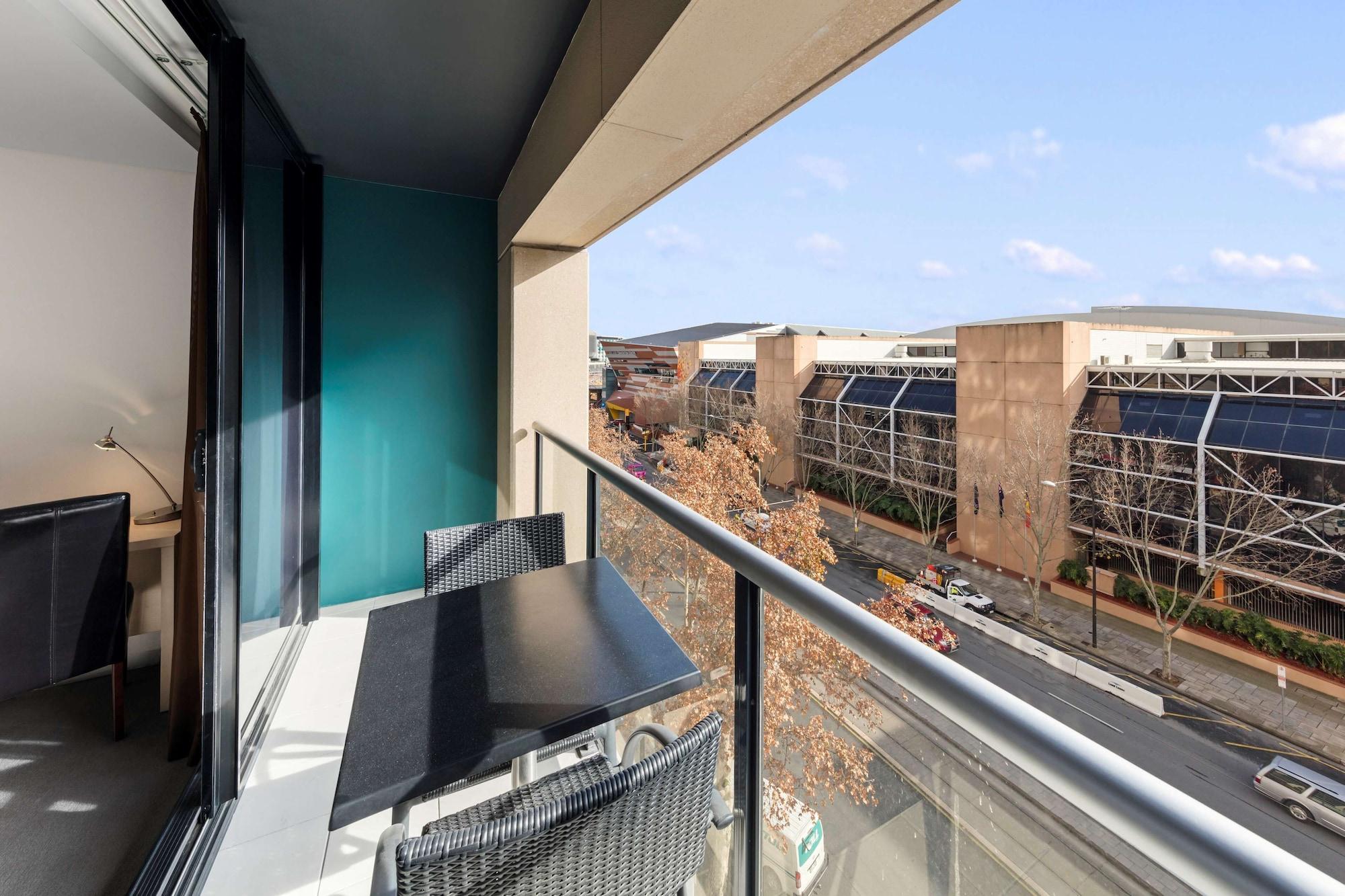 Oaks Adelaide Horizons Suites Exterior foto