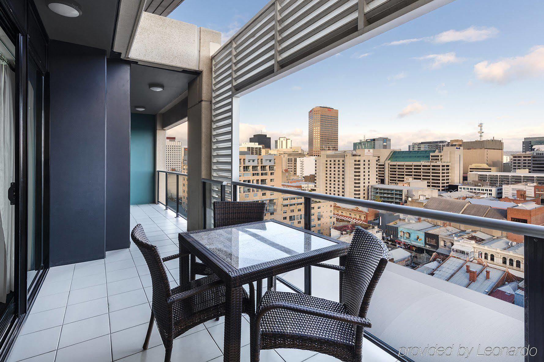 Oaks Adelaide Horizons Suites Exterior foto
