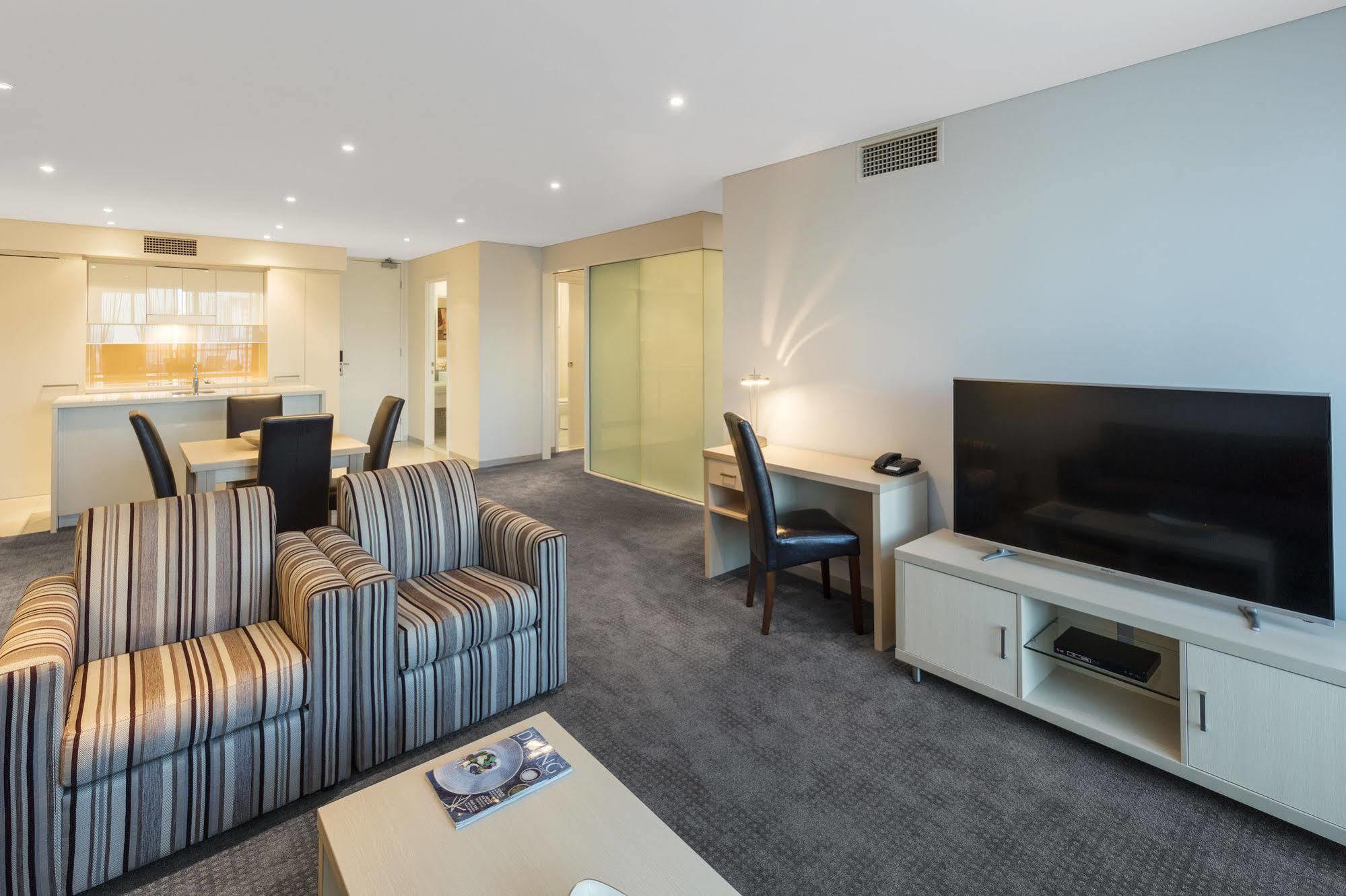 Oaks Adelaide Horizons Suites Exterior foto